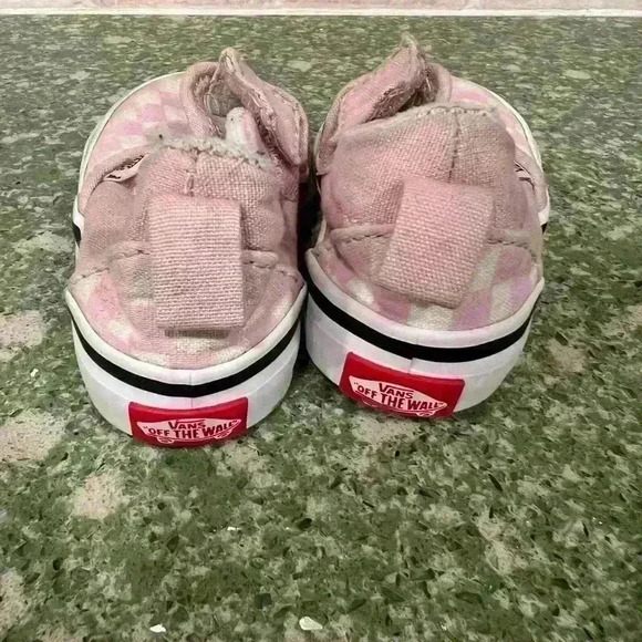Vans Pink Slip On V Checkerboard Toddler Baby 4 Fashion Sneaker Elastic Pull Tab - Picture 2 of 5
